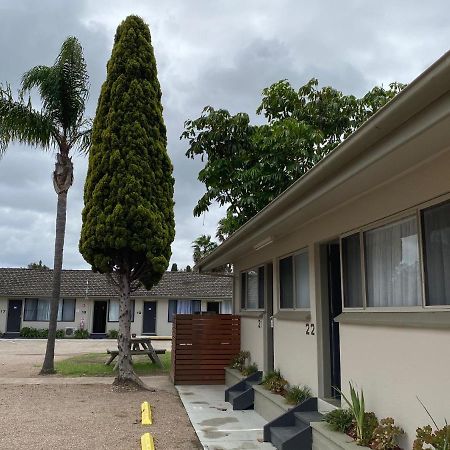 Hanging Rock Family Motel Batemans Bay Ngoại thất bức ảnh