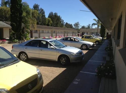 Hanging Rock Family Motel Batemans Bay Ngoại thất bức ảnh